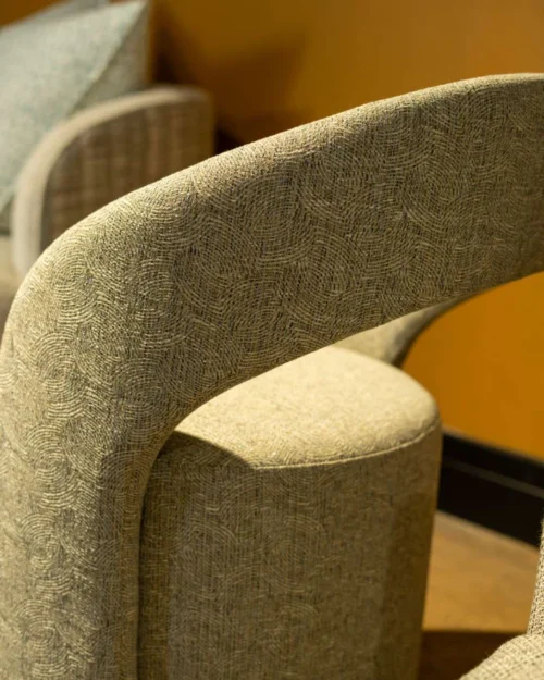 La Commode Swivel Chair - Image 3